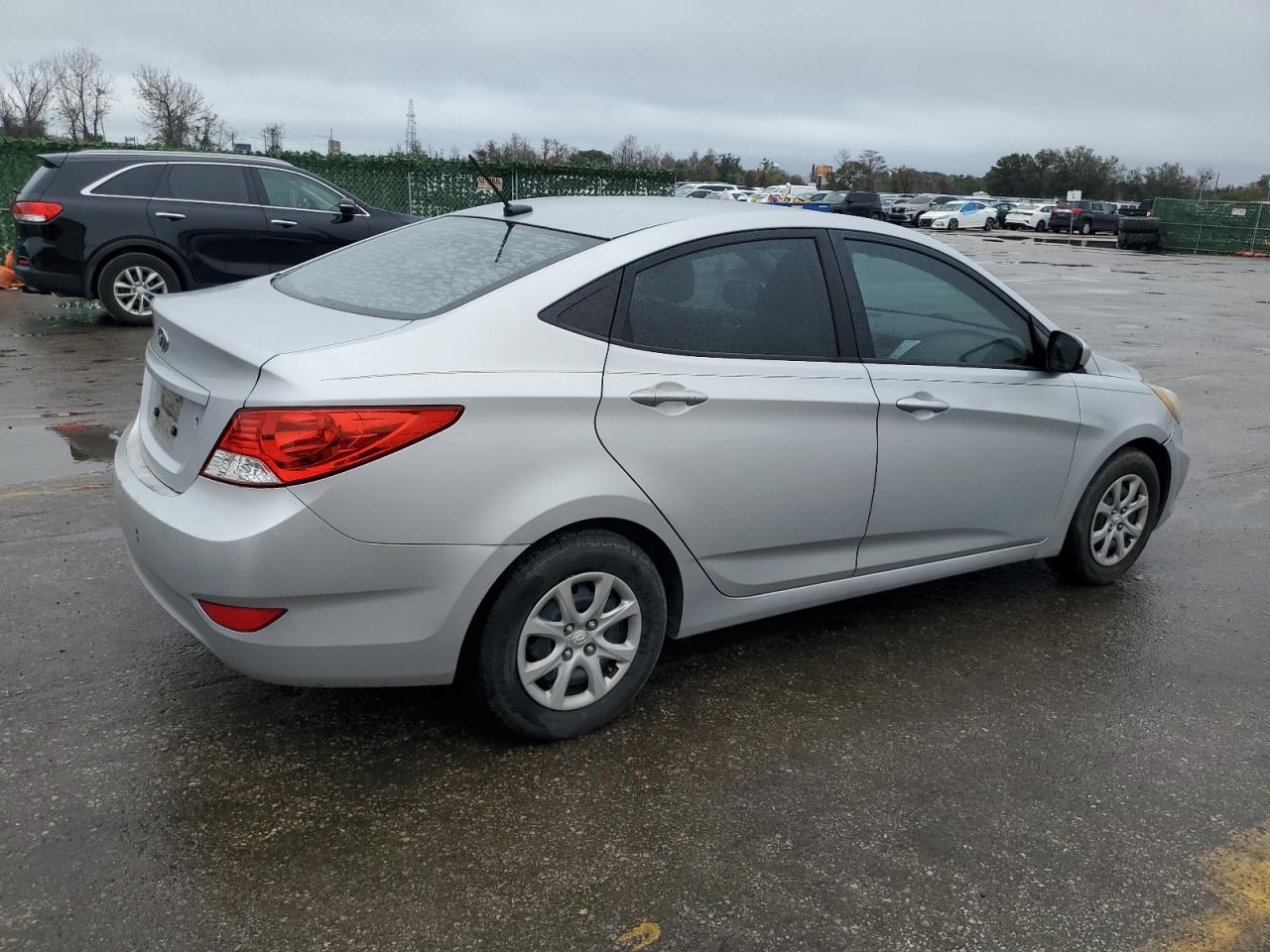 Image 3 of 2013 HYUNDAI ACCENT GLS 2013 with VIN KMHCT4AE6DU499984