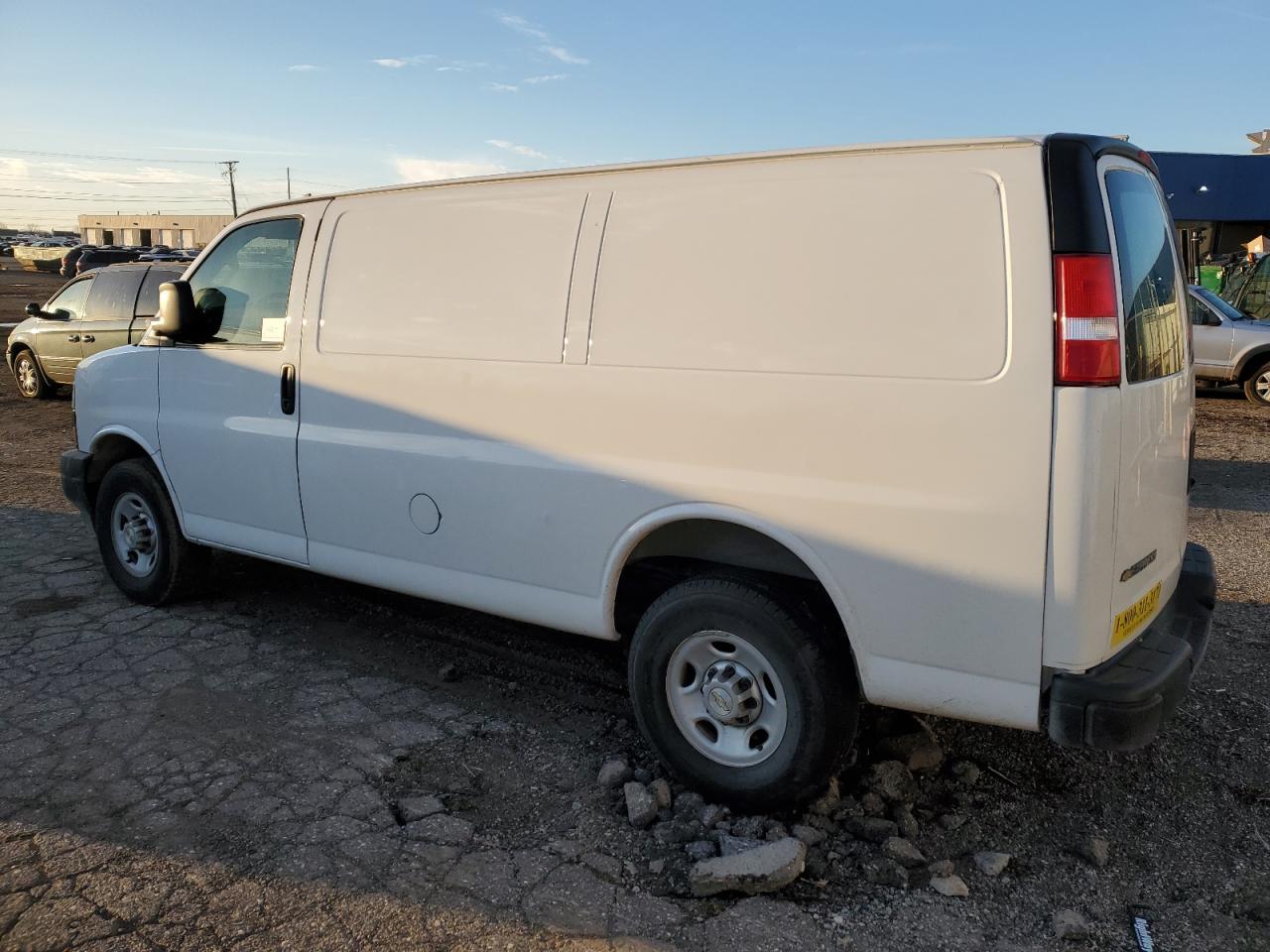 Изображение 2 2021 CHEVROLET EXPRESS G2500  2021 с VIN 1GCWGAFP1M1301490