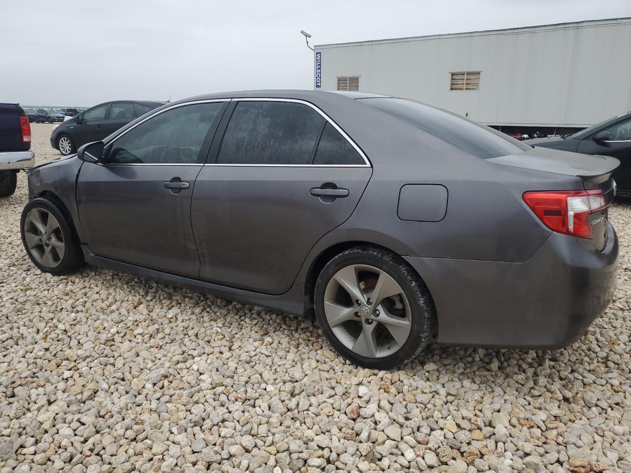 Obraz 2 z 2014 TOYOTA CAMRY L 2014 z VIN 4T1BF1FK8EU826788