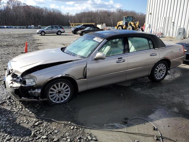Image 1 of 2003 LINCOLN TOWN CAR SIGNATURE 2003 with VIN 1LNHM82W33Y622326