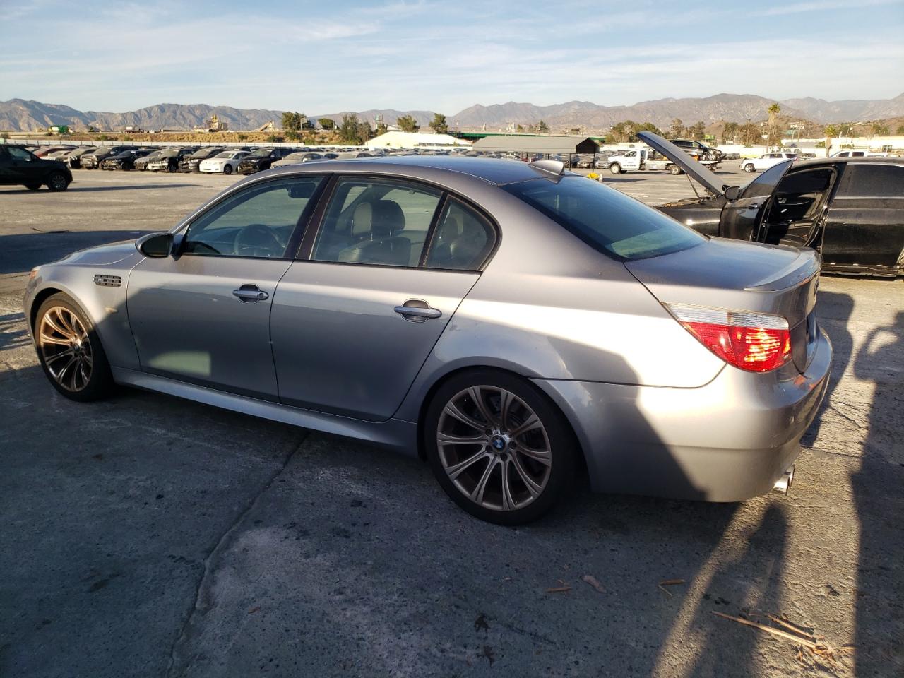 Image 2 of 2007 BMW M5  2007 with VIN WBSNB93547CX06840