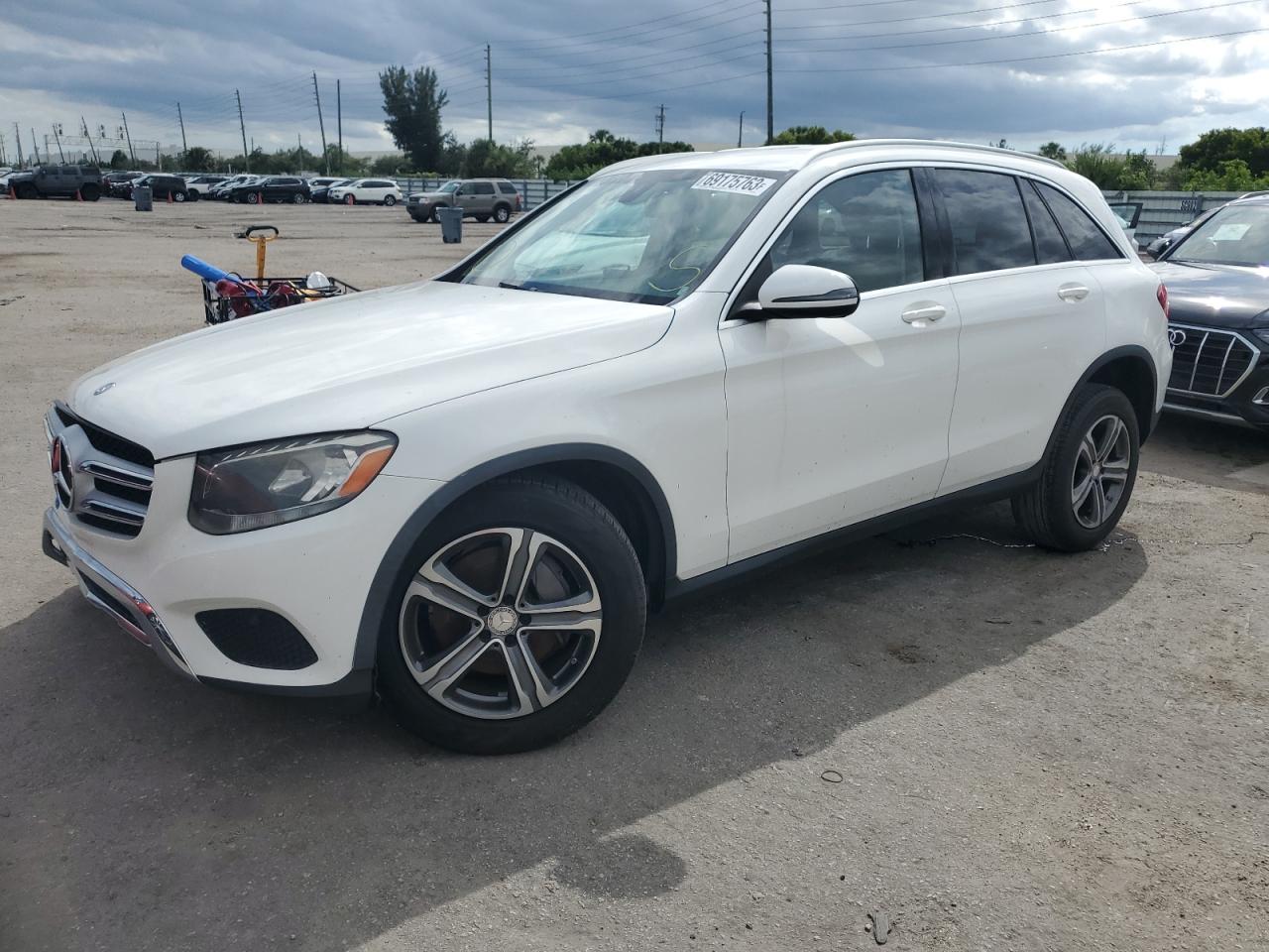 Image 1 of 2016 MERCEDES-BENZ GLC 300 2016 with VIN WDC0G4JB9GF027816