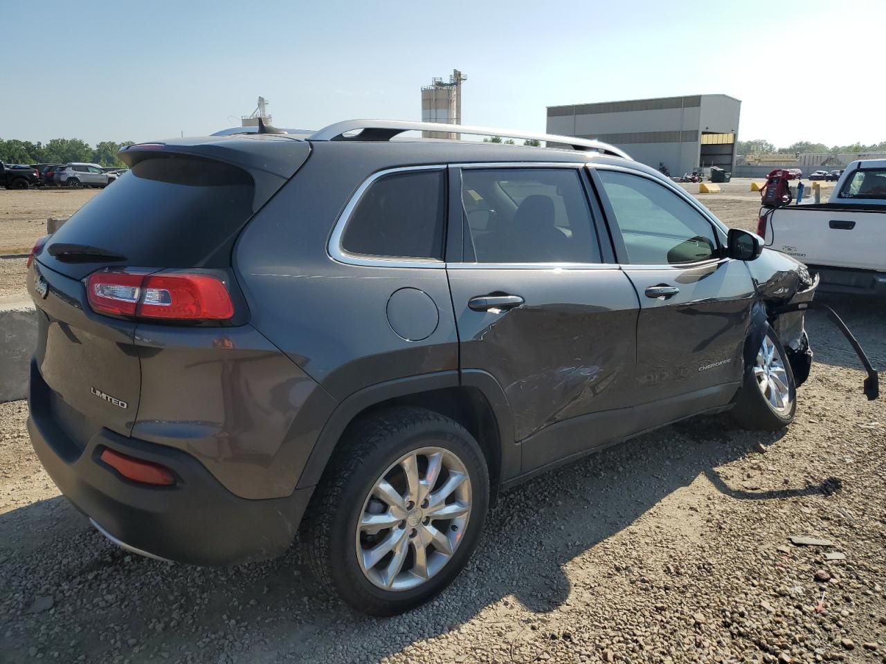 Image 3 of 2017 JEEP CHEROKEE LIMITED 2017 with VIN 1C4PJLDB5HW559397