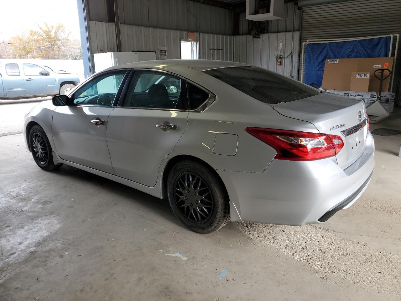 Image 2 of 2017 NISSAN ALTIMA 2.5 2017 with VIN 1N4AL3AP1HN360973