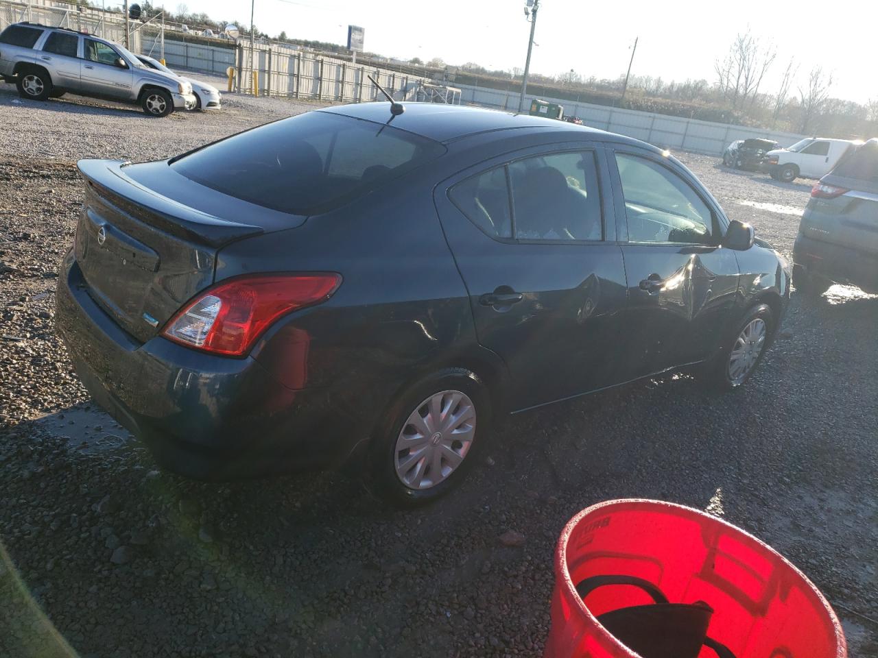 Obraz 3 z 2015 NISSAN VERSA S 2015 z VIN 3N1CN7AP3FL924532