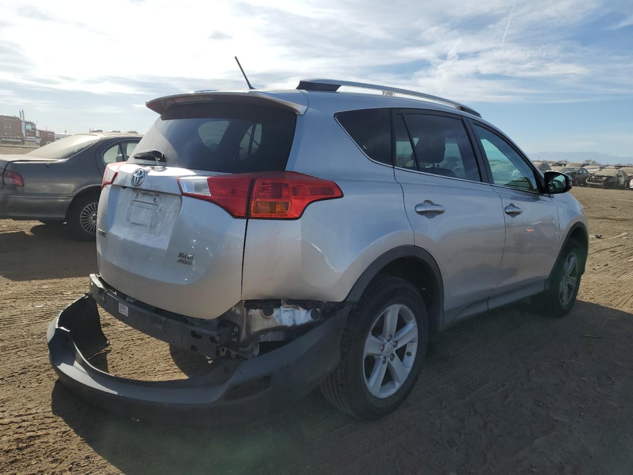 Изображение 3 2014 TOYOTA RAV4 XLE 2014 с VIN 2T3RFREVXEW174157