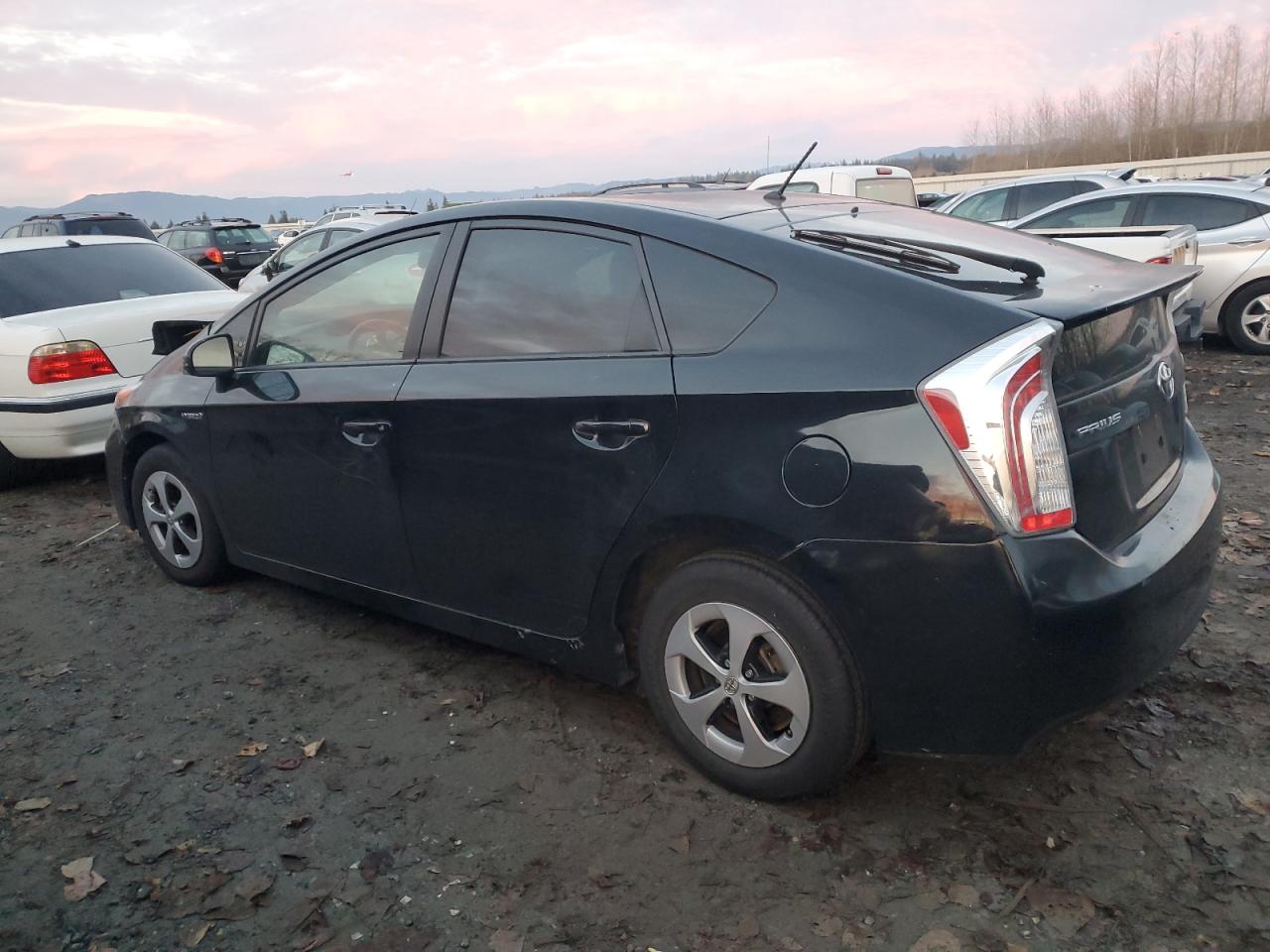 Image 2 of 2015 TOYOTA PRIUS  2015 with VIN JTDKN3DU0F0462687