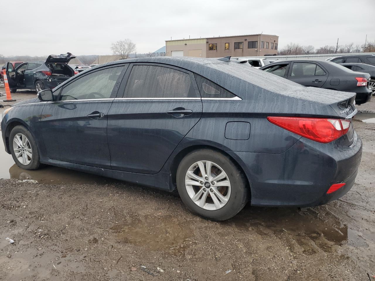 Image 2 of 2014 HYUNDAI SONATA GLS 2014 with VIN 5NPEB4AC7EH829934