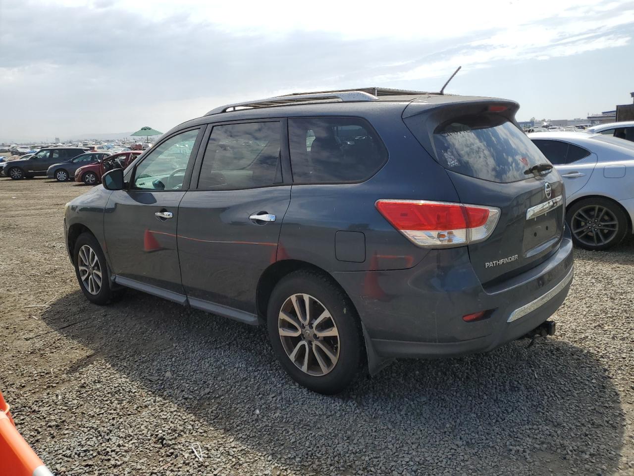 Изображение 2 2013 NISSAN PATHFINDER S 2013 с VIN 5N1AR2MN6DC645313