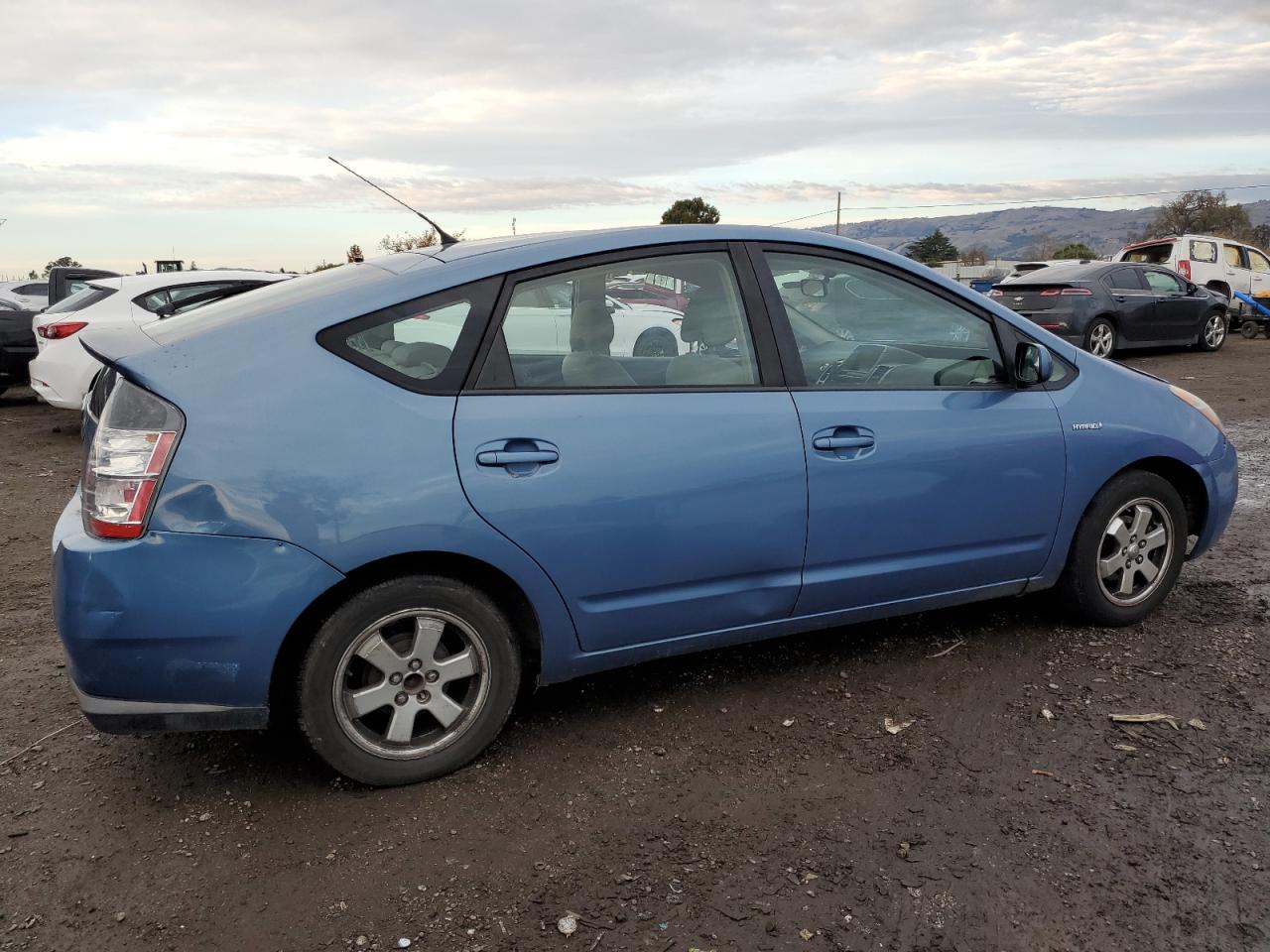 Image 3 of 2007 TOYOTA PRIUS  2007 with VIN JTDKB20U977566614
