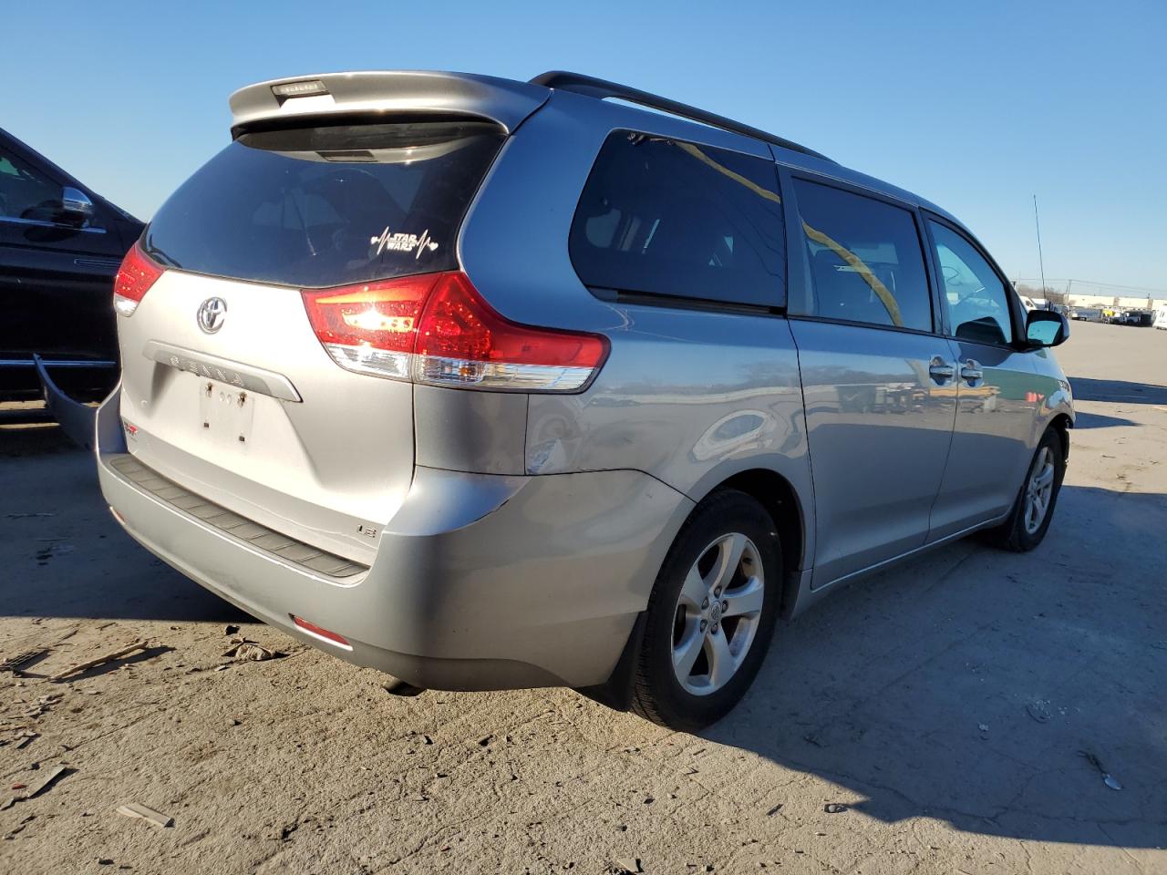 Obraz 3 z 2012 TOYOTA SIENNA LE 2012 z VIN 5TDKK3DC1CS257274