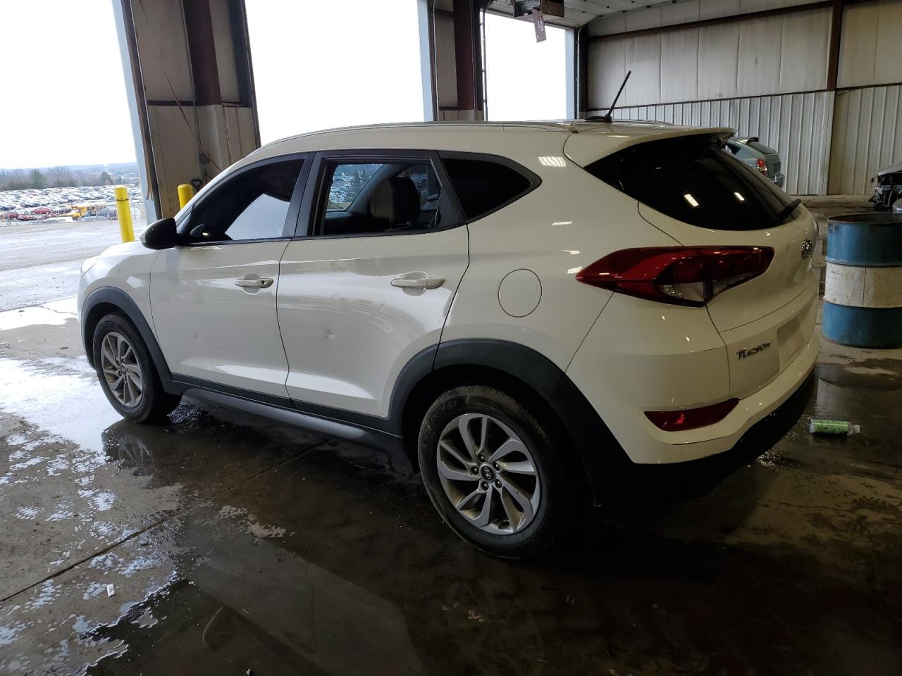 Изображение 2 2016 HYUNDAI TUCSON LIMITED 2016 с VIN KM8J3CA42GU133212