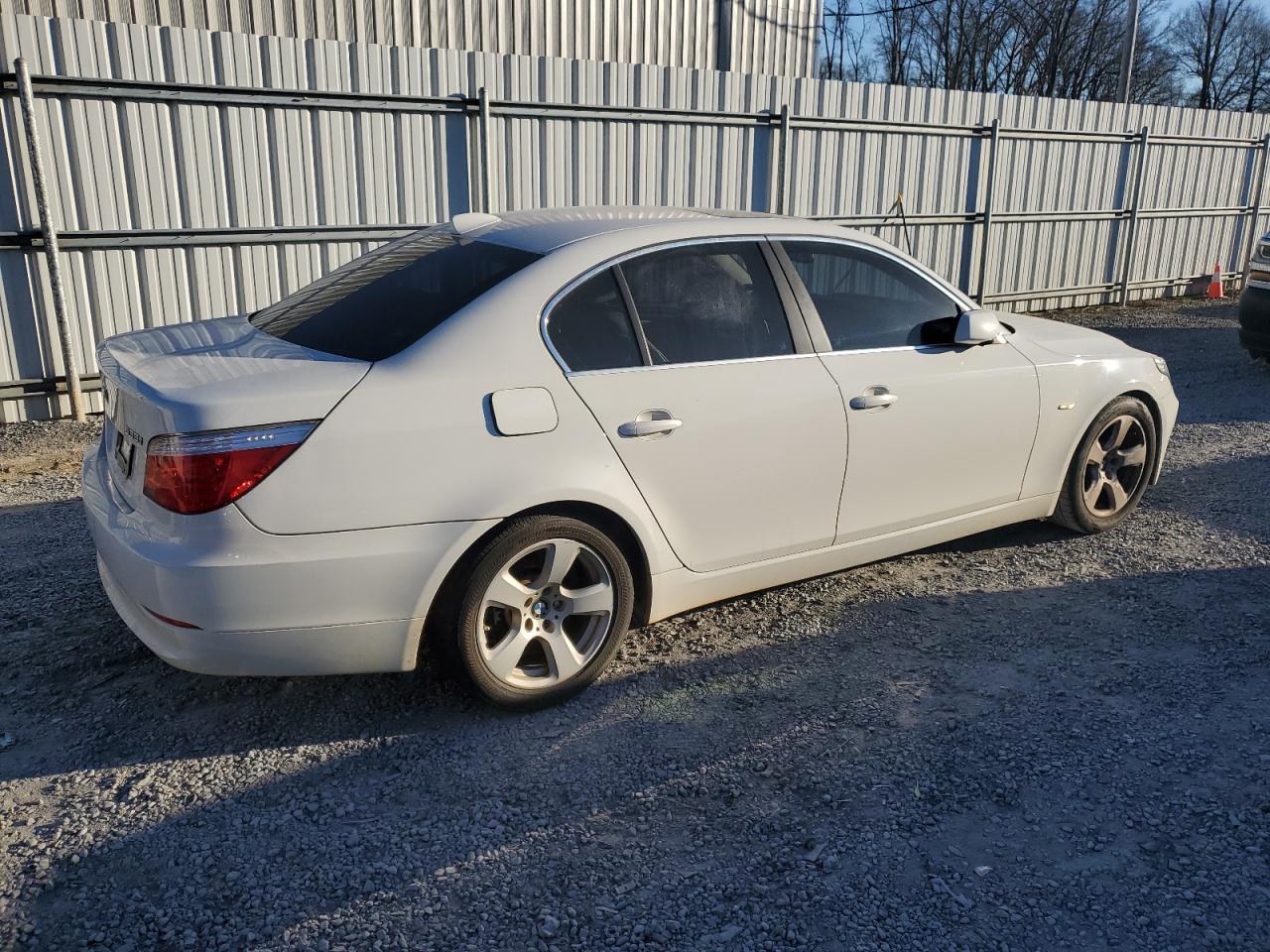Obraz 3 z 2008 BMW 535 I 2008 z VIN WBANW13548CZ74329