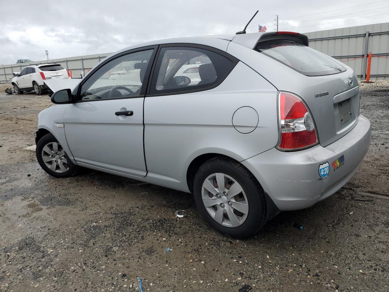 Obraz 2 z 2009 HYUNDAI ACCENT GS 2009 z VIN KMHCM36C59U127543