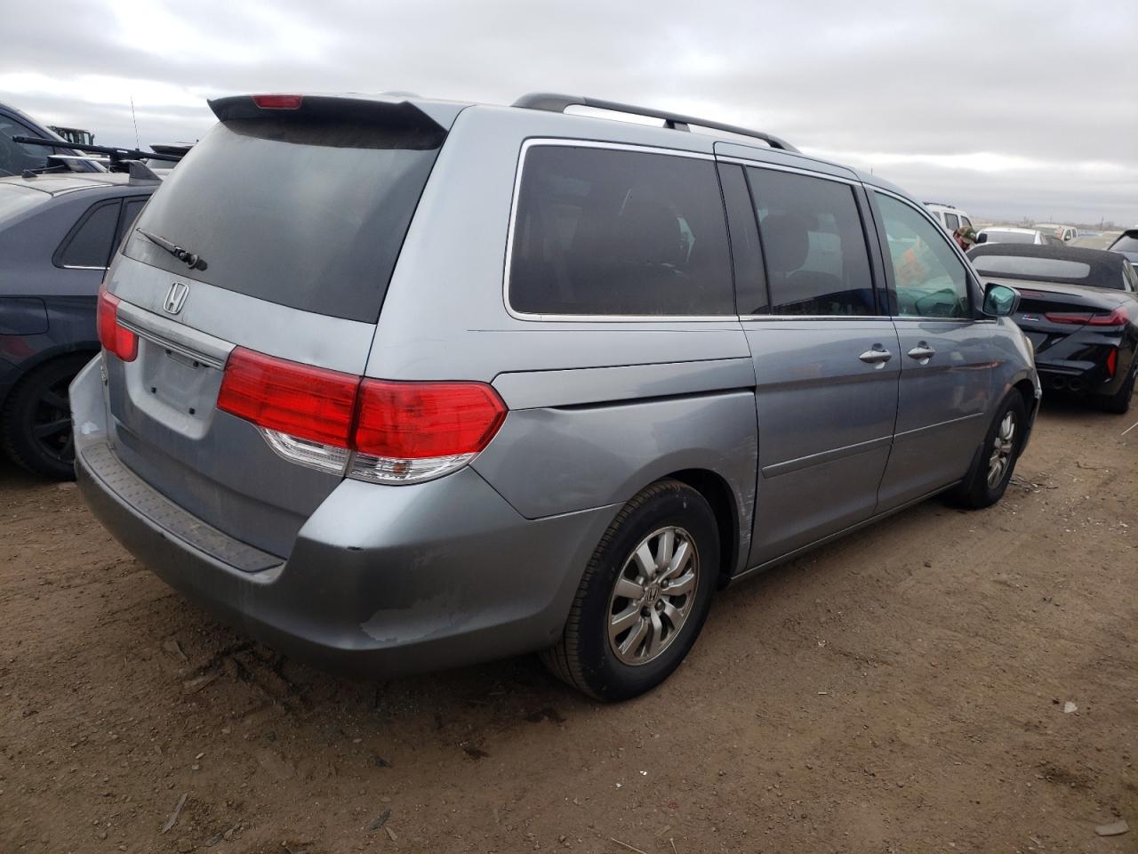 Image 3 of 2010 HONDA ODYSSEY EXL 2010 with VIN 5FNRL3H75AB021382