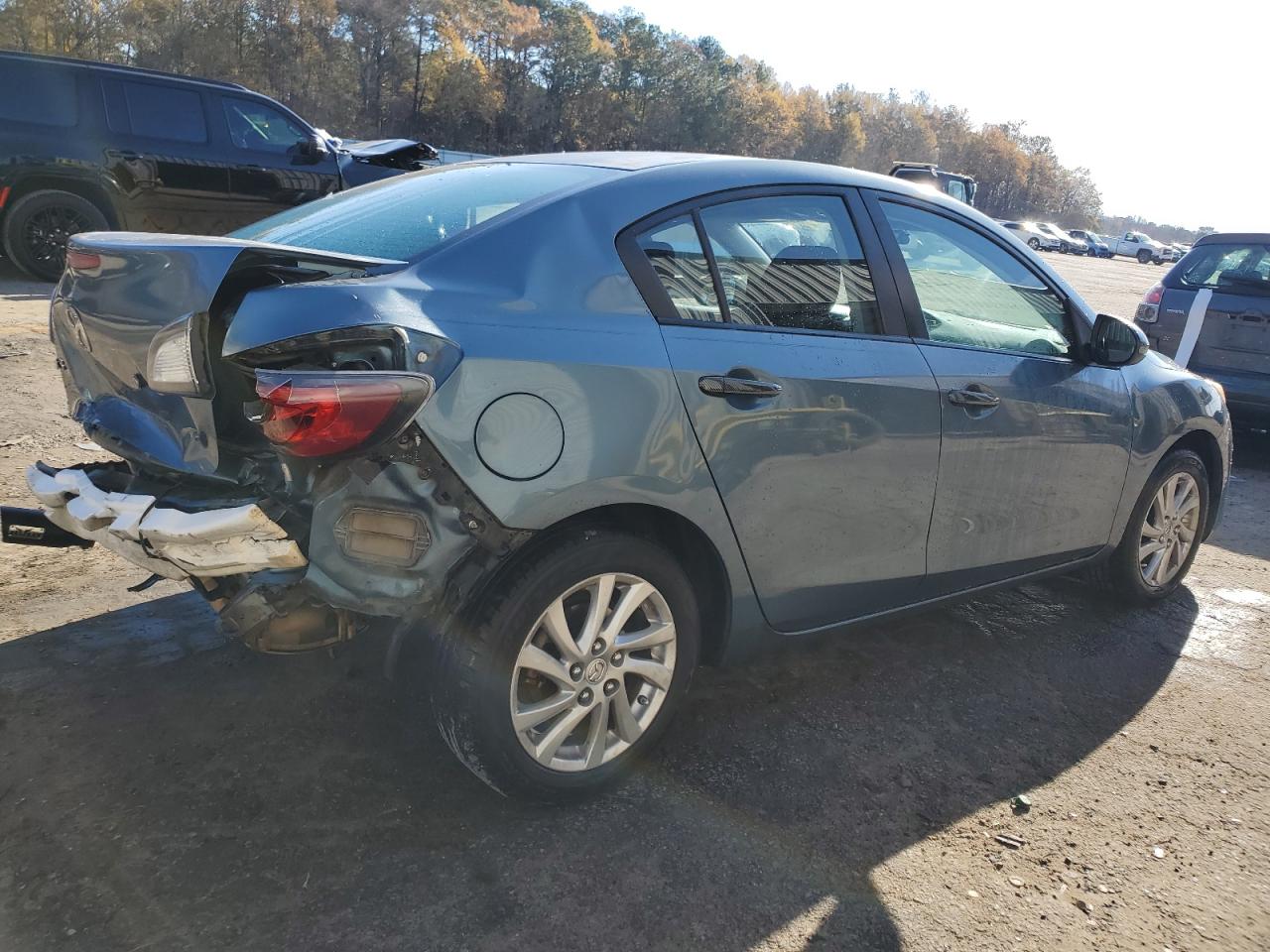 Obraz 3 z 2011 MAZDA 3 I 2011 z VIN JM1BL1UFXB1400407