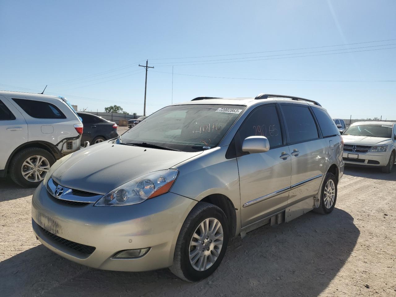 2010 TOYOTA SIENNA XLE 2010 image