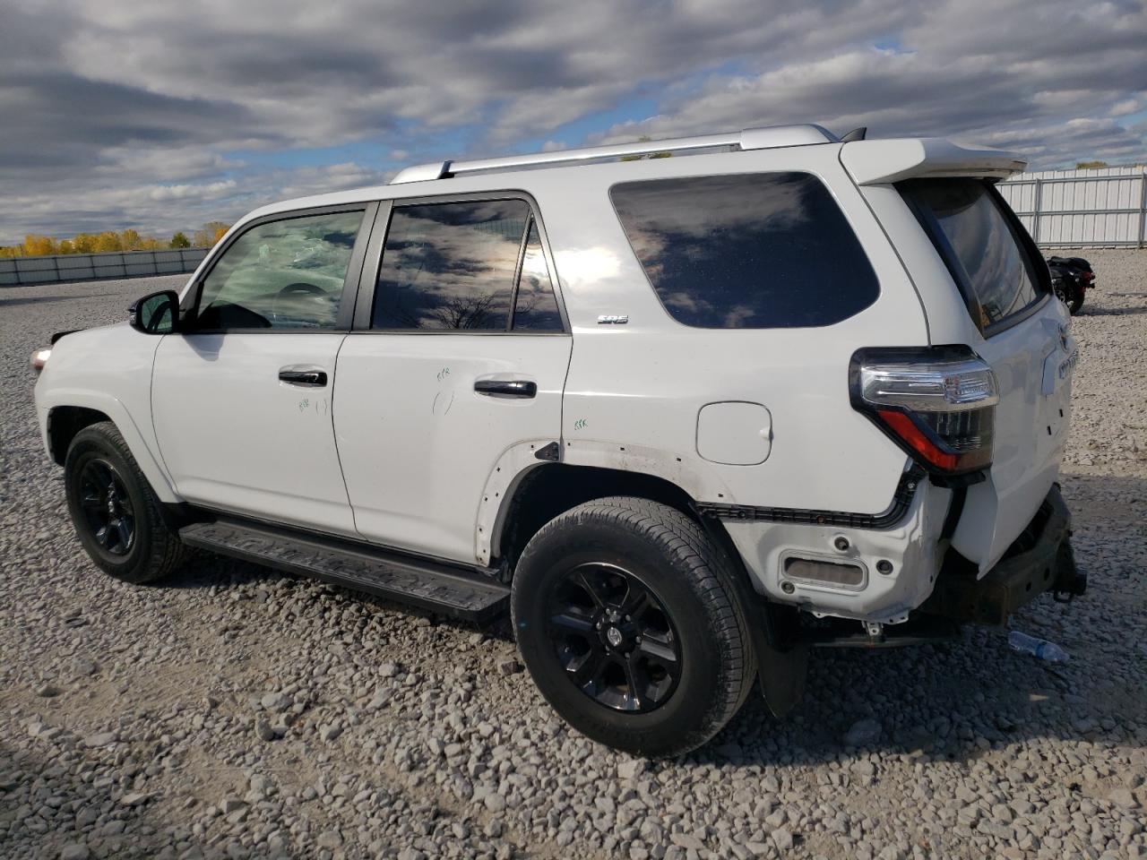 Изображение 2 2014 TOYOTA 4RUNNER SR5 2014 с VIN JTEBU5JR9E5194380