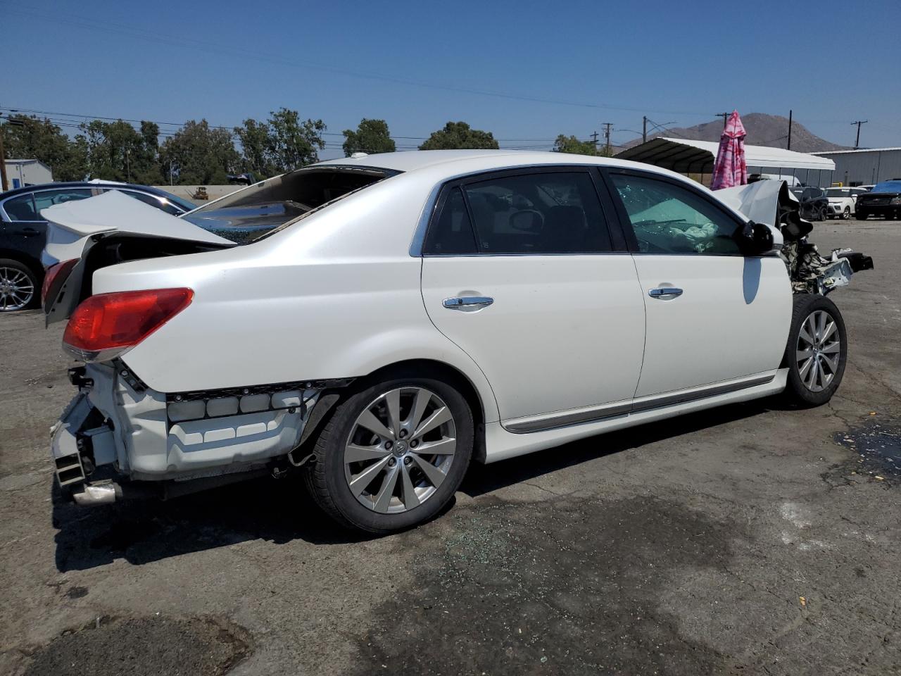 Изображение 3 2011 TOYOTA AVALON BASE 2011 с VIN 4T1BK3DB4BU432372