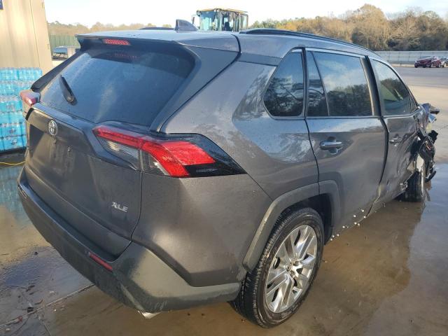 Obraz 3 z 2022 TOYOTA RAV4 XLE PREMIUM 2022 z VIN 2T3C1RFV5NC192554