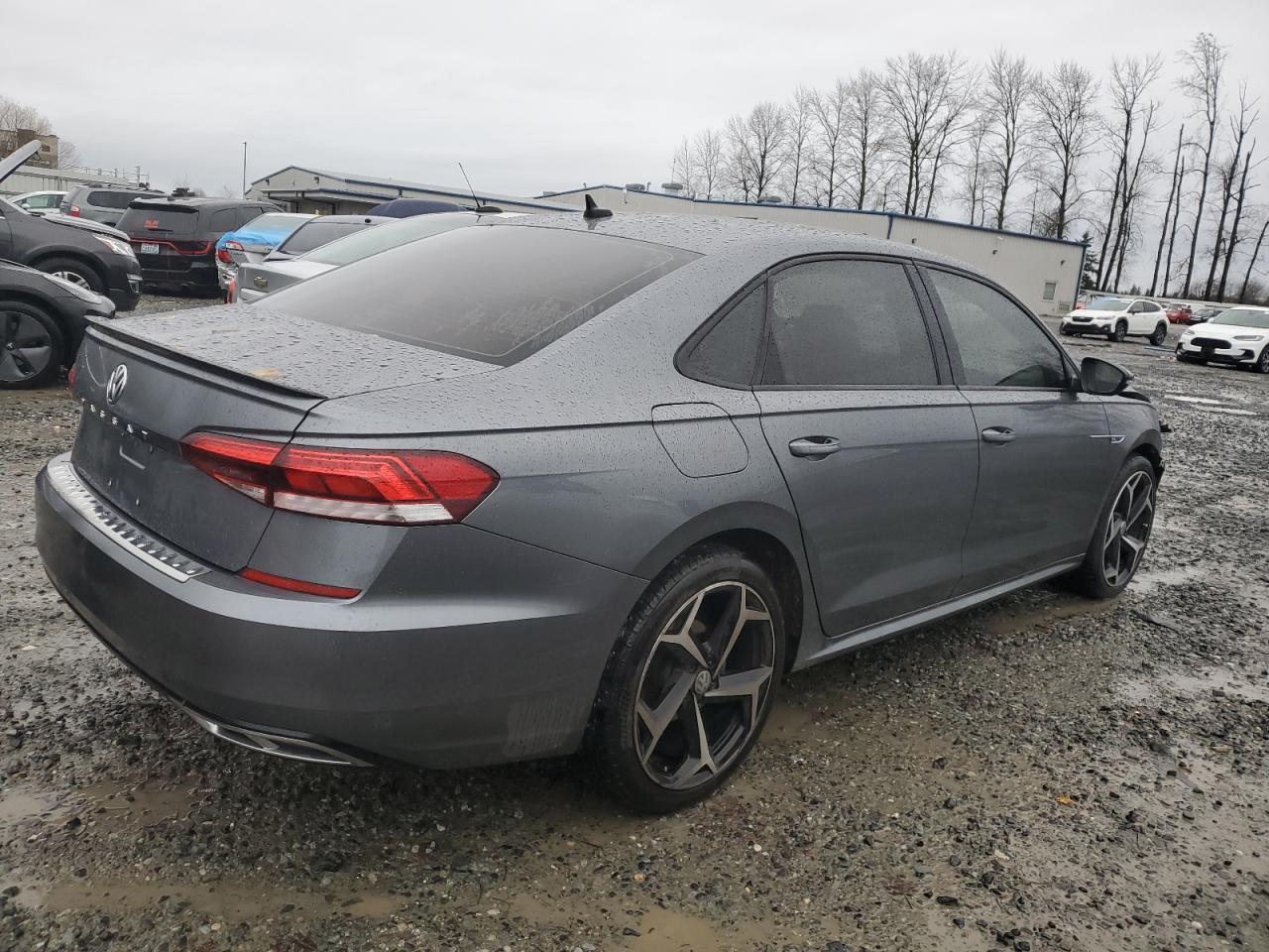 Изображение 3 2021 VOLKSWAGEN PASSAT R-LINE 2021 с VIN 1VWMA7A37MC014611