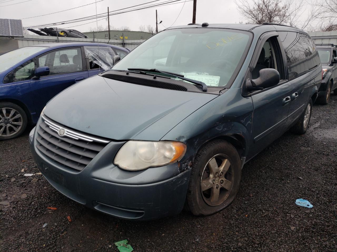 2005 CHRYSLER TOWN & COUNTRY LX 2005 image