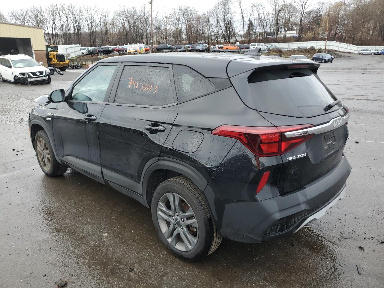 Изображение 2 2023 KIA SELTOS LX 2023 с VIN KNDEPCAA2P7364173