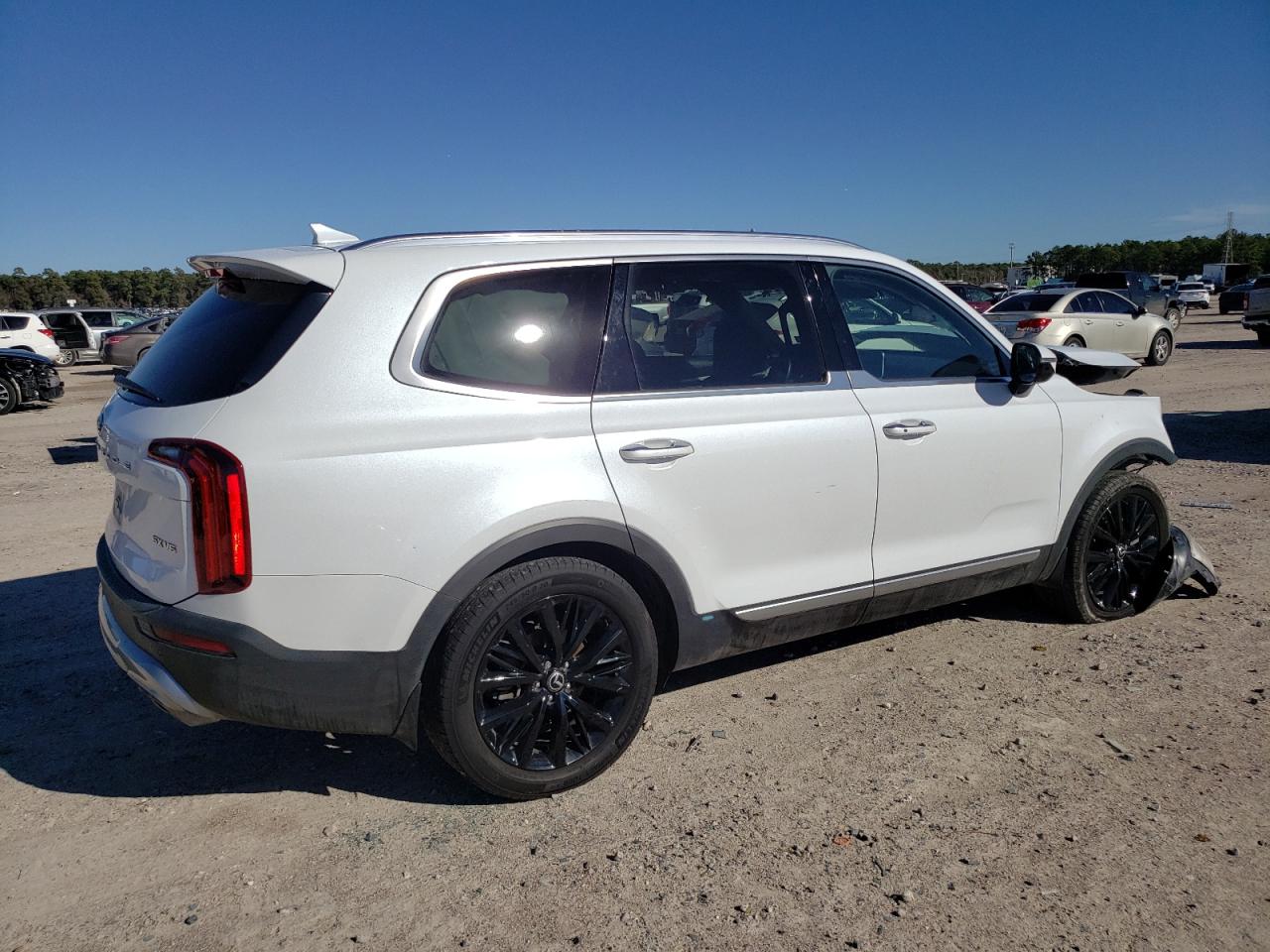 Image 3 of 2020 KIA TELLURIDE SX 2020 with VIN 5XYP5DHC4LG068175