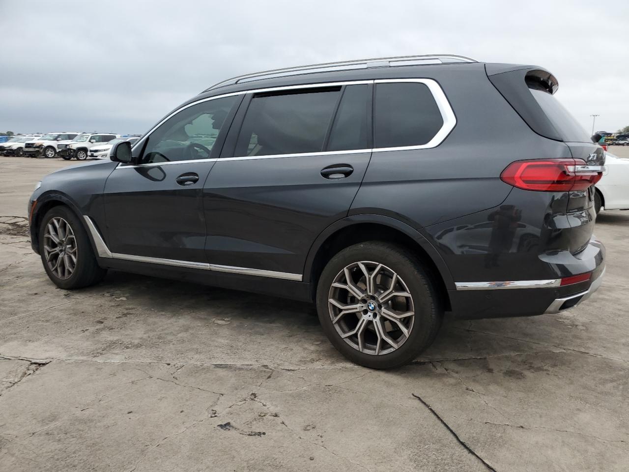 Изображение 2 2022 BMW X7 XDRIVE40I 2022 с VIN 5UXCW2C02N9L50881