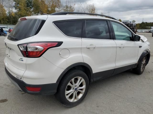 Image 3 of 2017 FORD ESCAPE SE 2017 with VIN 1FMCU9G99HUE78640
