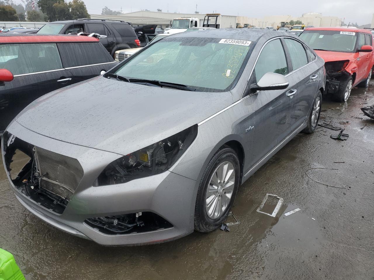 Image 1 of 2017 HYUNDAI SONATA HYBRID 2017 with VIN KMHE24L31HA064871