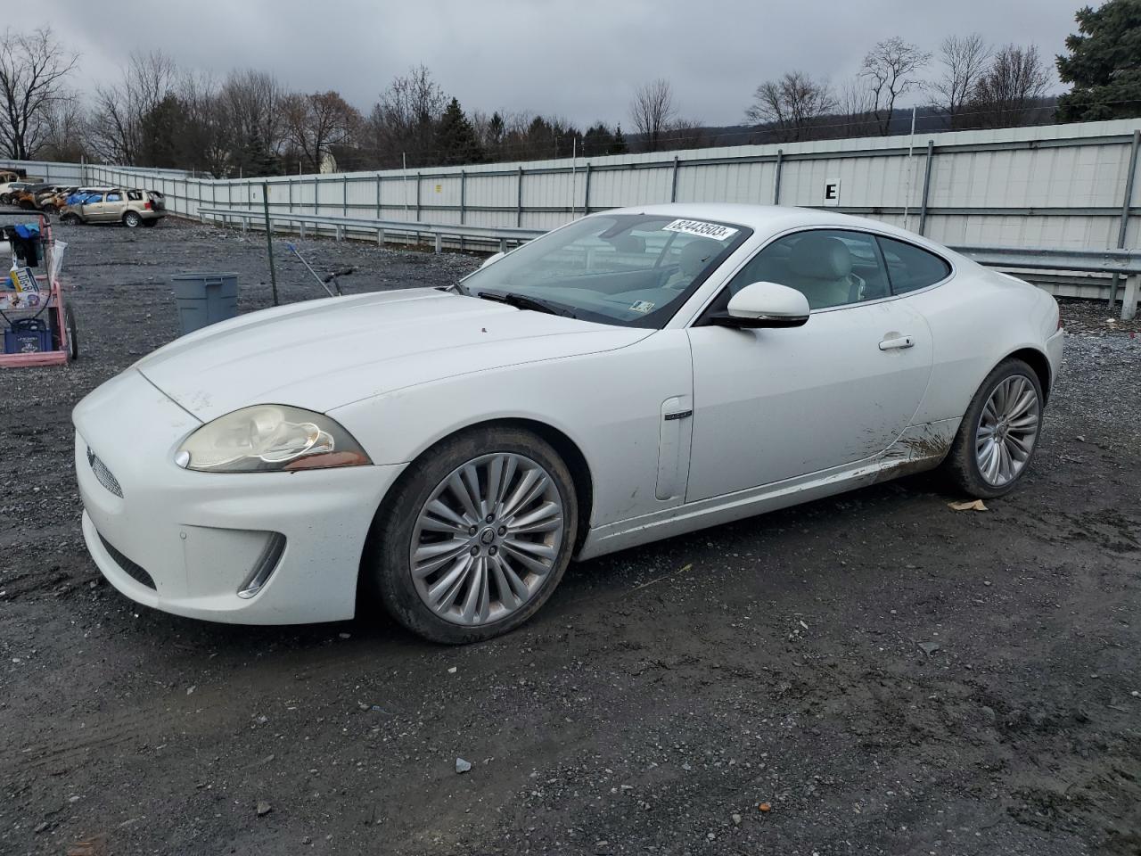 Obraz 1 z 2011 JAGUAR XK  2011 z VIN SAJWA4FB4BLB40887