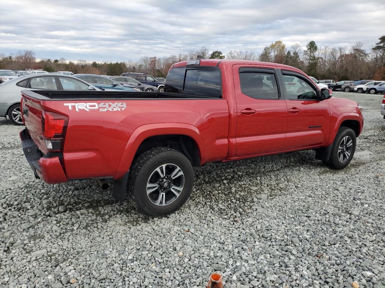 Obraz 3 z 2018 TOYOTA TACOMA DOUBLE CAB 2018 z VIN 5TFDZ5BN3JX029692