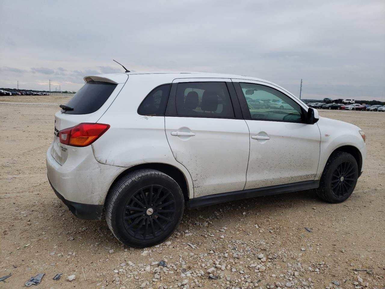 Изображение 3 2015 MITSUBISHI OUTLANDER SPORT ES 2015 с VIN 4A4AP3AU3FE043139