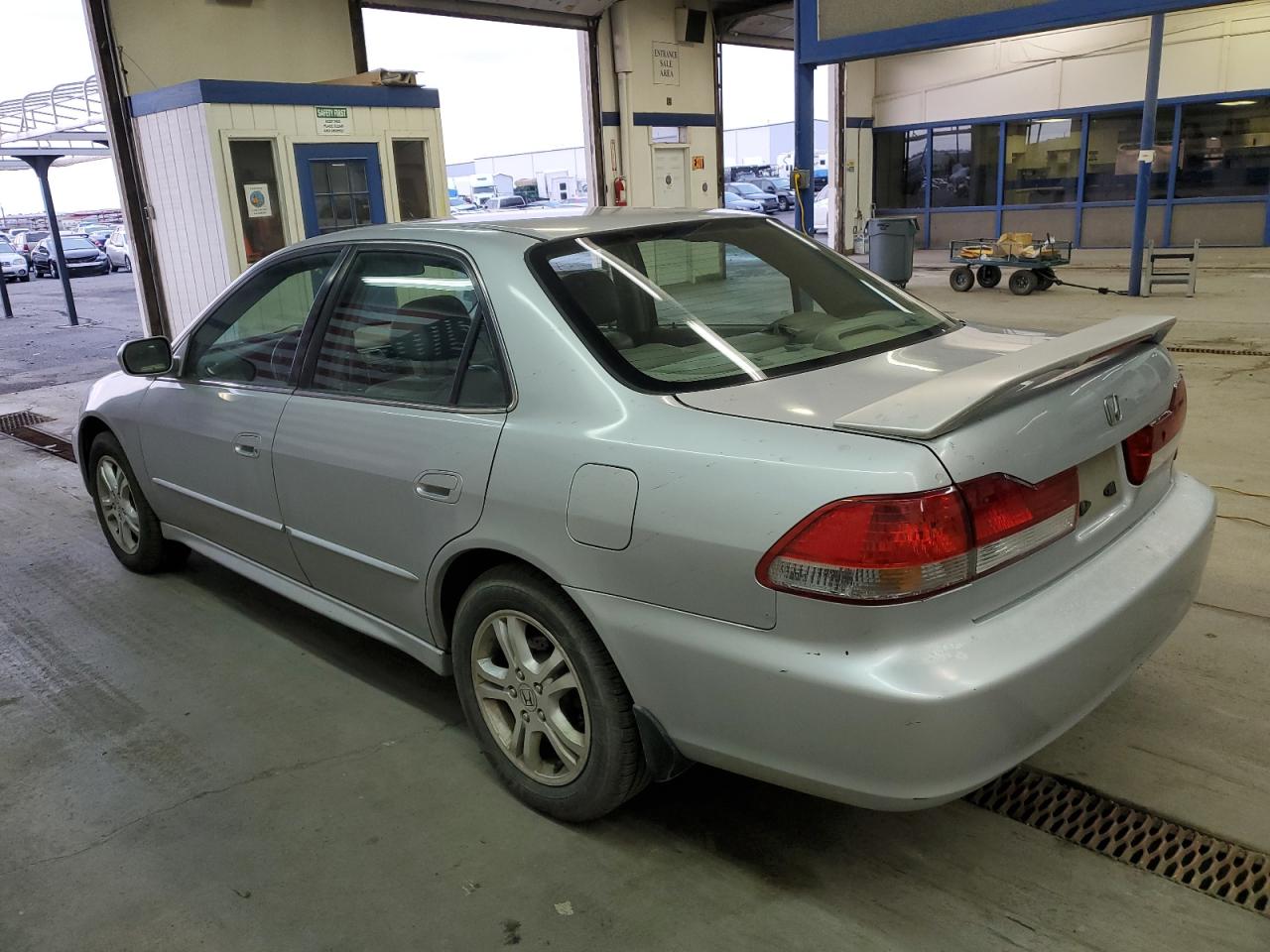 Изображение 2 2002 HONDA ACCORD EX 2002 с VIN 1HGCG16522A078408