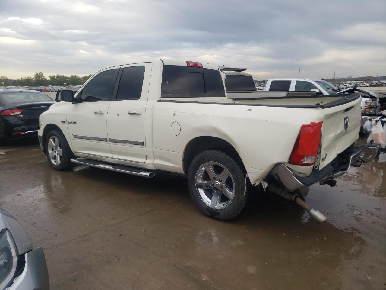 Image 2 of 2010 DODGE RAM 1500  2010 with VIN 1D7RB1GTXAS225982