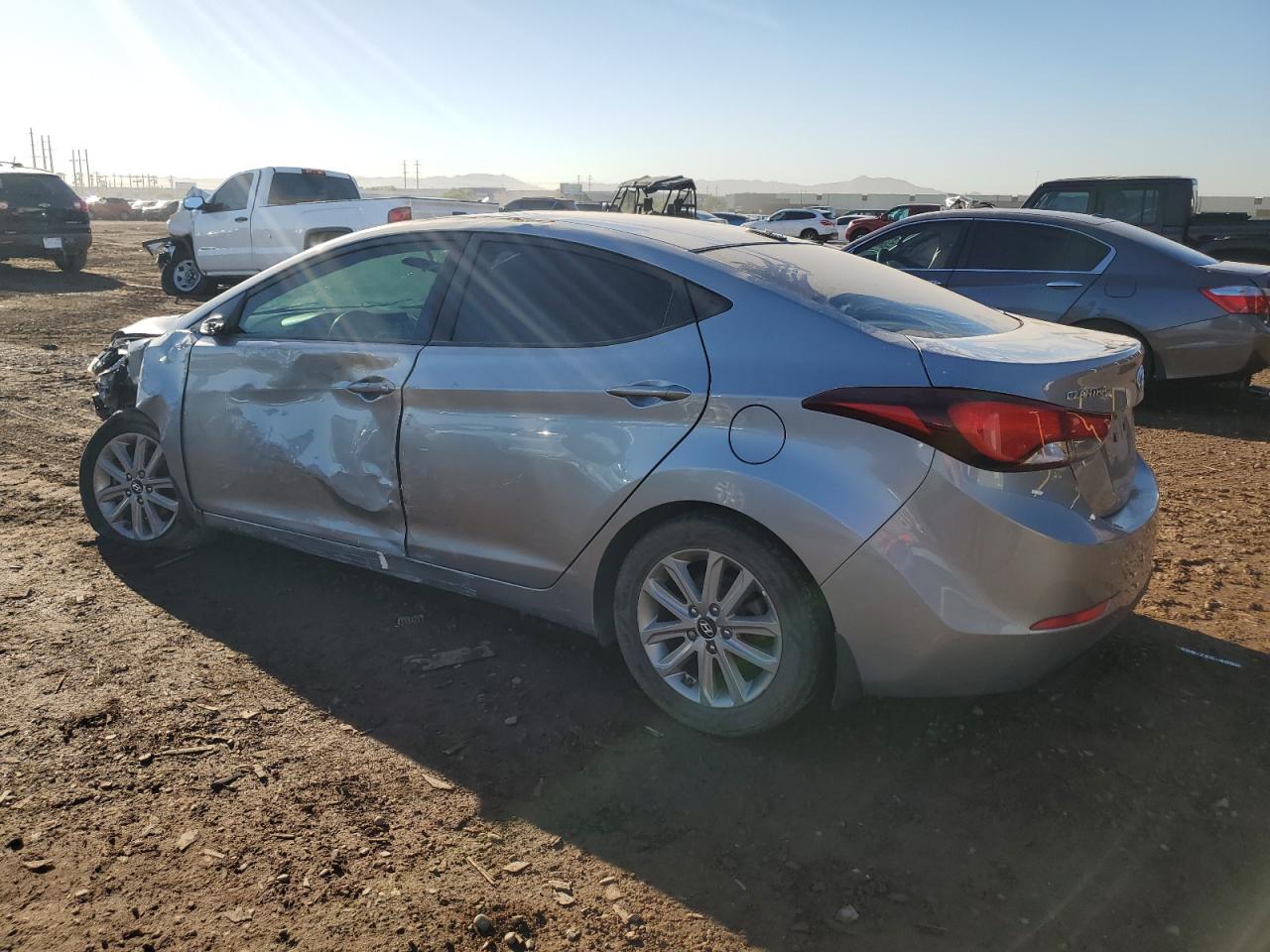 Изображение 2 2016 HYUNDAI ELANTRA SE 2016 с VIN 5NPDH4AE8GH661400