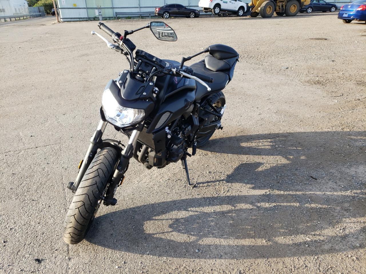 Obraz 2 z Yamaha Mt07 2019 z VIN JYARM27E0KA004888