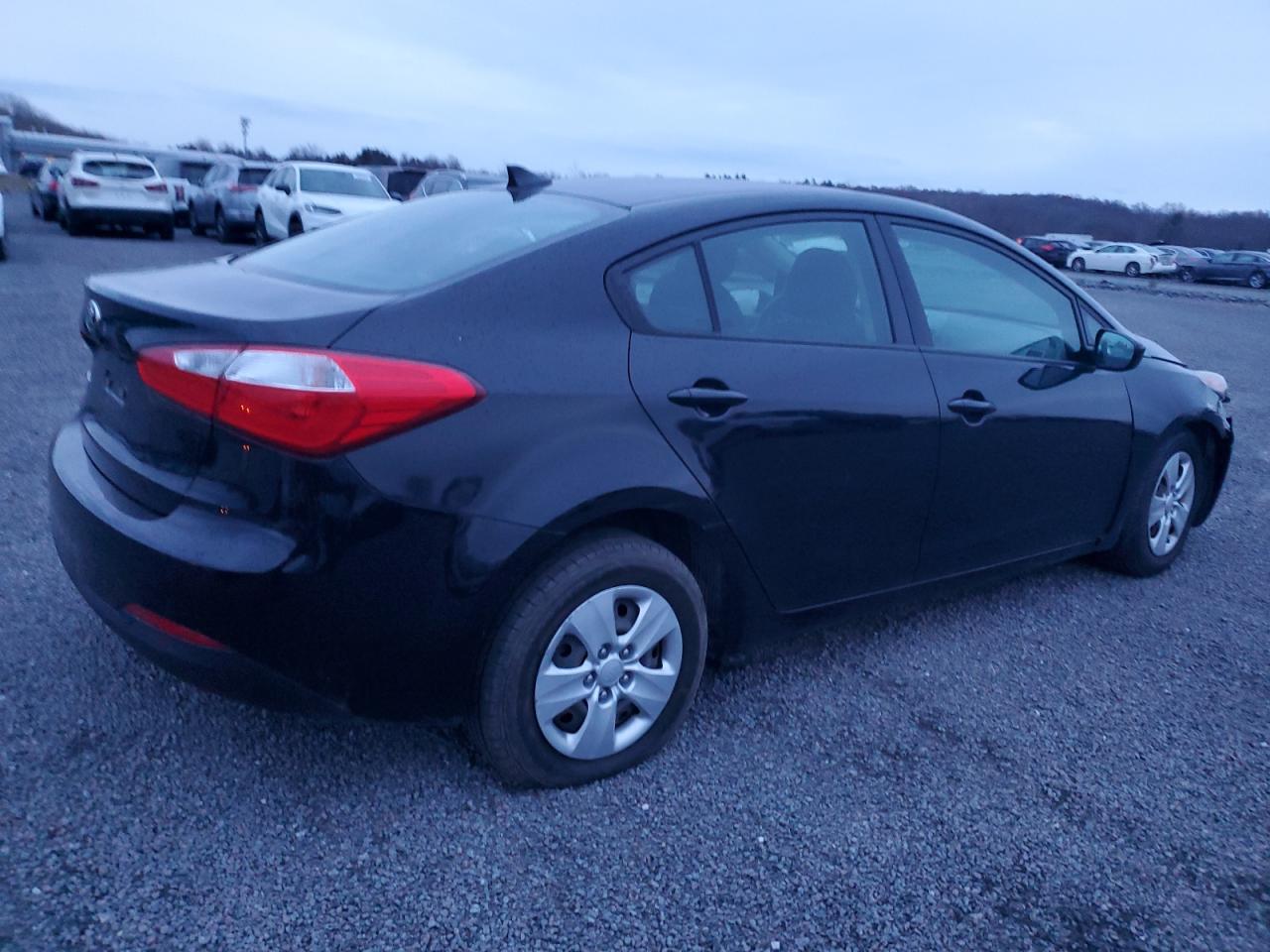 Изображение 3 2016 KIA FORTE LX 2016 с VIN KNAFK4A67G5567590