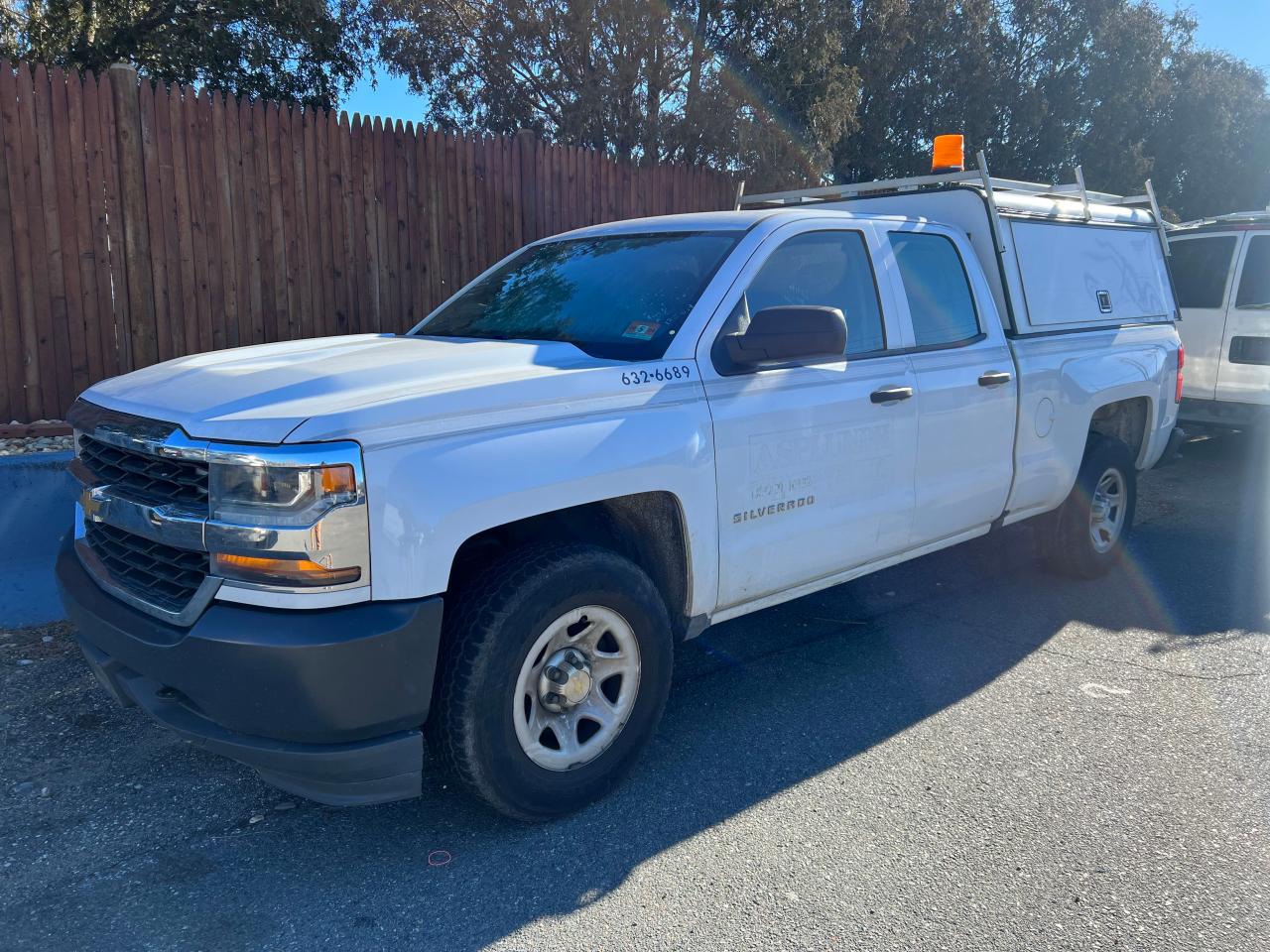 Image 2 of 2016 CHEVROLET SILVERADO K1500 2016 with VIN 1GCVKNEC1GZ386921