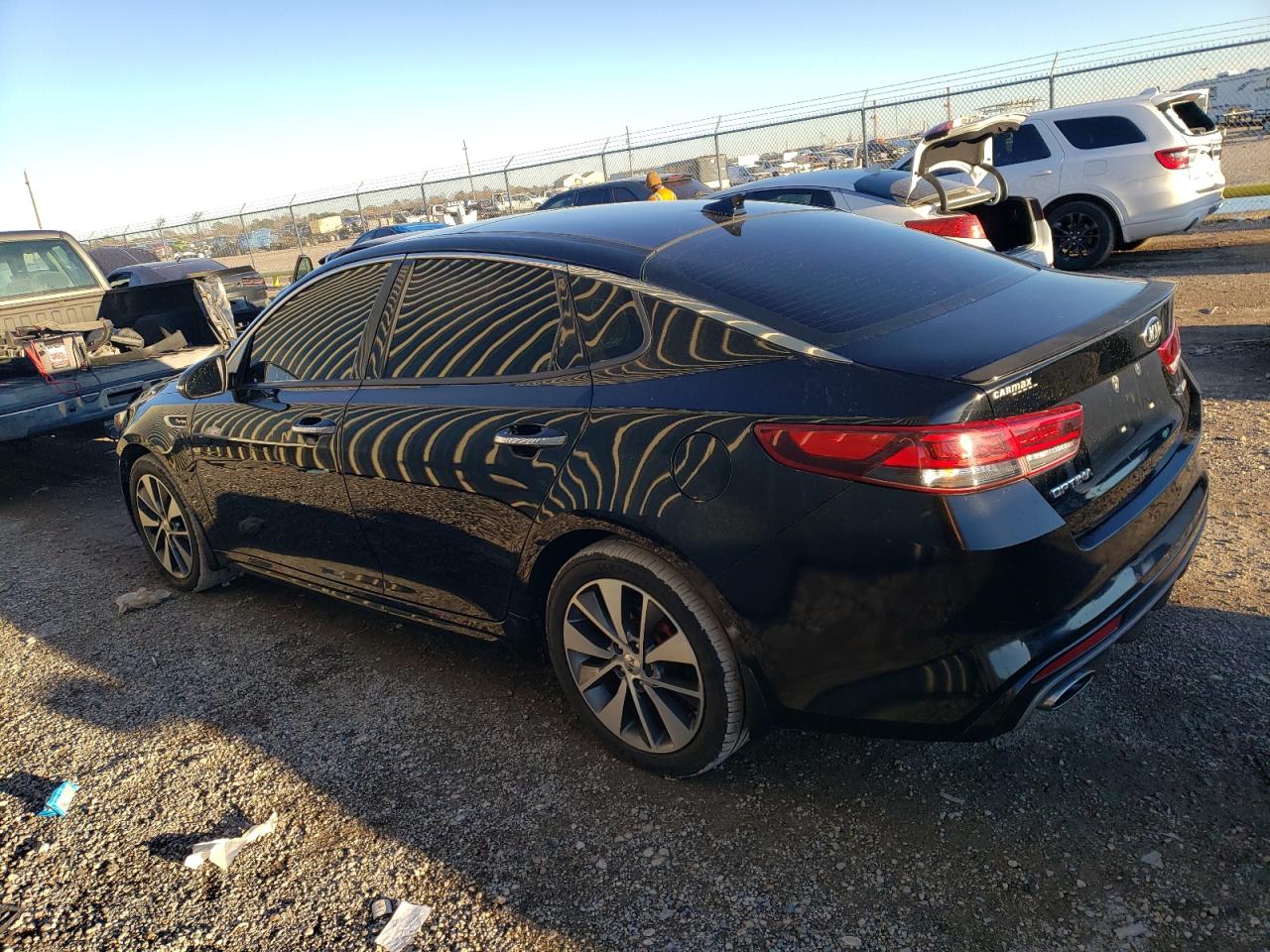 Изображение 2 2019 KIA OPTIMA LX 2019 с VIN 5XXGT4L31KG373343