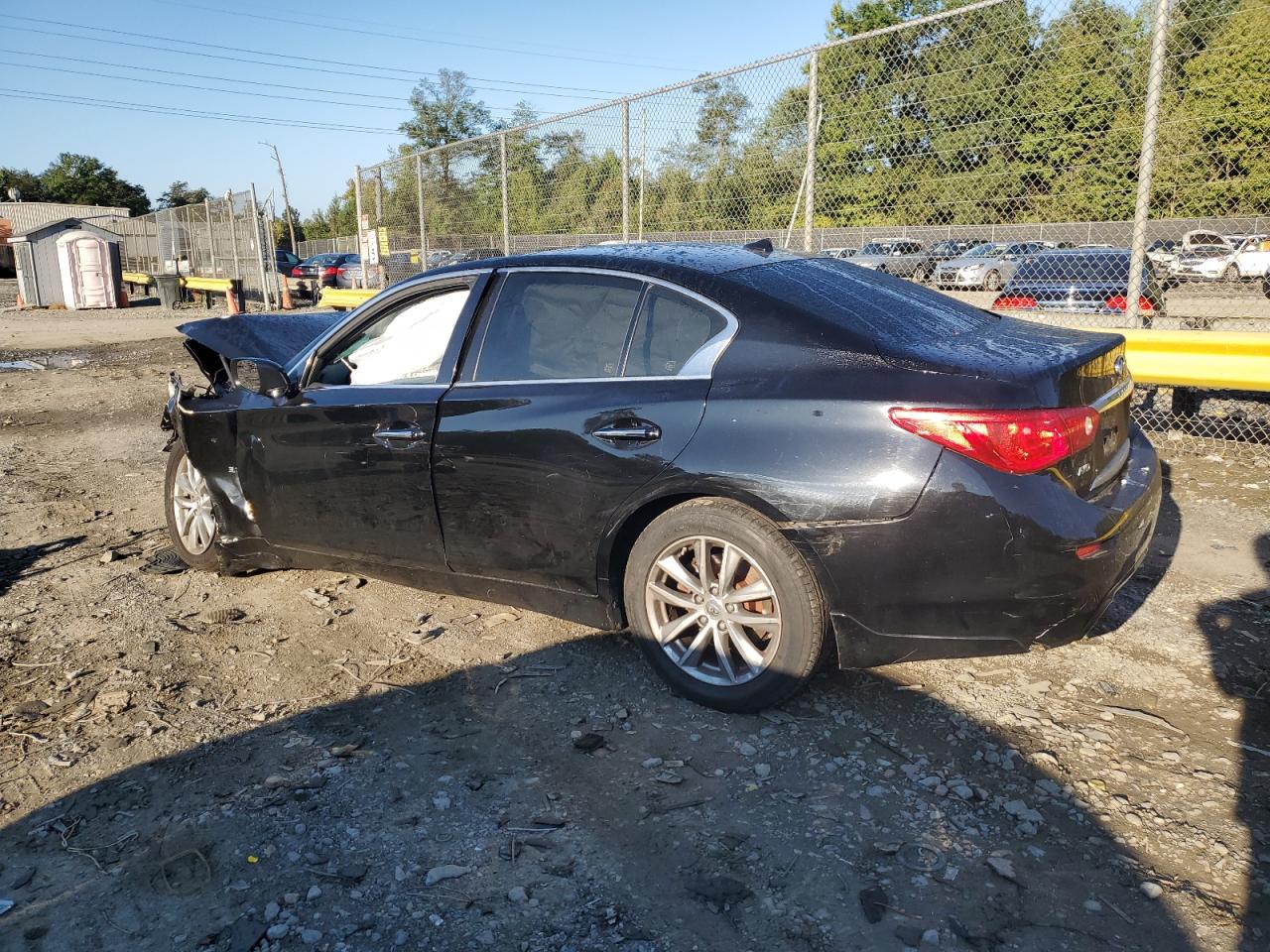 Изображение 2 Infiniti Q50 Base 2015 с VIN JN1BV7AR9FM413605