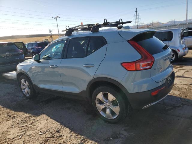 Изображение 2 2019 VOLVO XC40 T5 MOMENTUM 2019 с VIN YV4162UKXK2085119