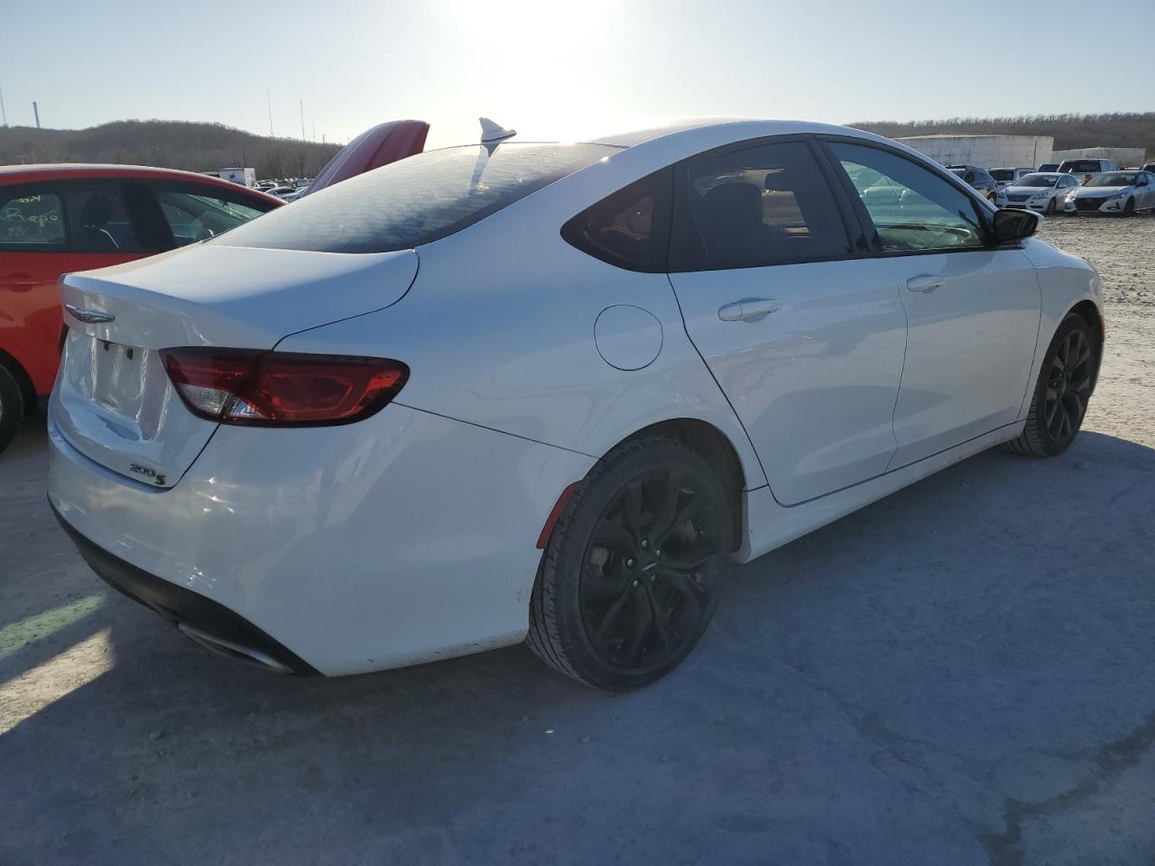Obraz 3 z 2015 CHRYSLER 200 S 2015 z VIN 1C3CCCBG3FN573359