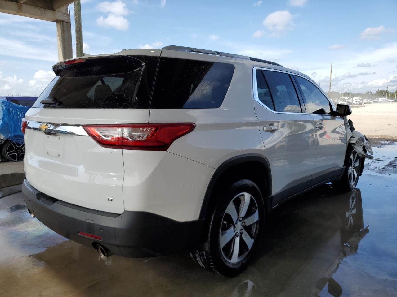 Obraz 3 z 2018 CHEVROLET TRAVERSE LT 2018 z VIN 1GNERHKW0JJ263359