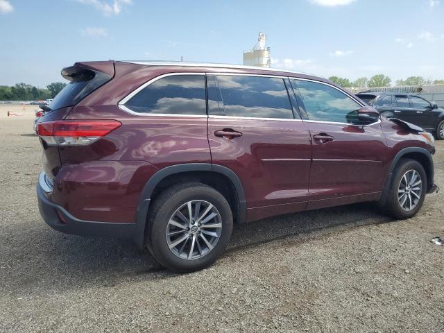 Image 3 of 2018 TOYOTA HIGHLANDER SE 2018 with VIN 5TDJZRFH7JS850766