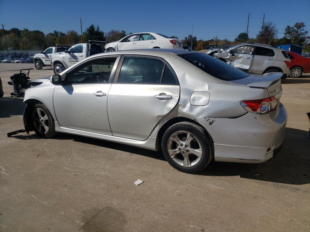 Image 2 of Toyota Corolla Base 2011 with VIN 2T1BU4EE6BC728990
