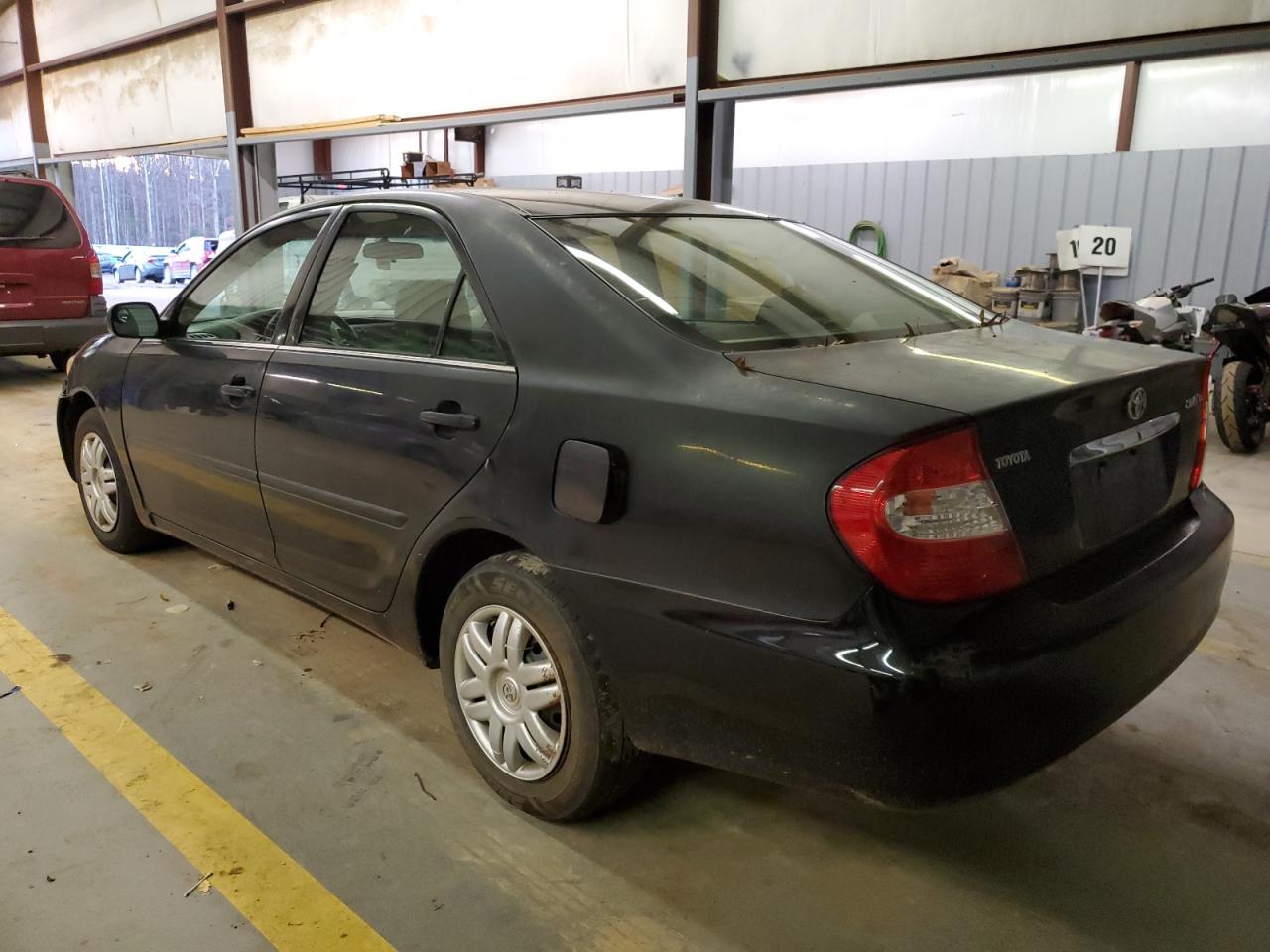 Image 2 of 2004 TOYOTA CAMRY LE 2004 with VIN 4T1BE32K64U320217