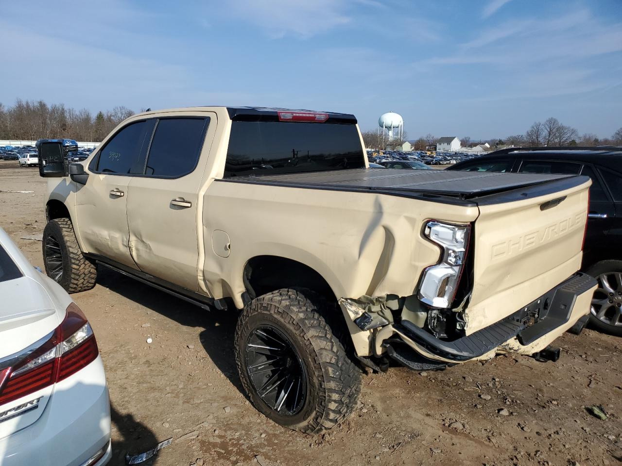 Image 2 of 2021 CHEVROLET SILVERADO K1500 LT TRAIL BOSS 2021 with VIN 3GCPYFED2MG402660