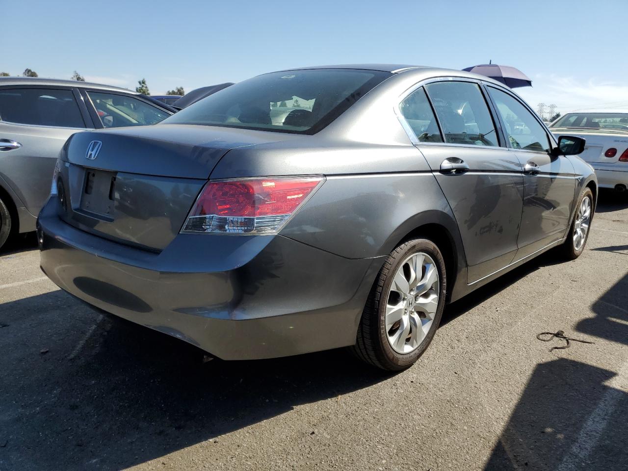 Image 3 of 2008 HONDA ACCORD EX 2008 with VIN JHMCP26718C011025